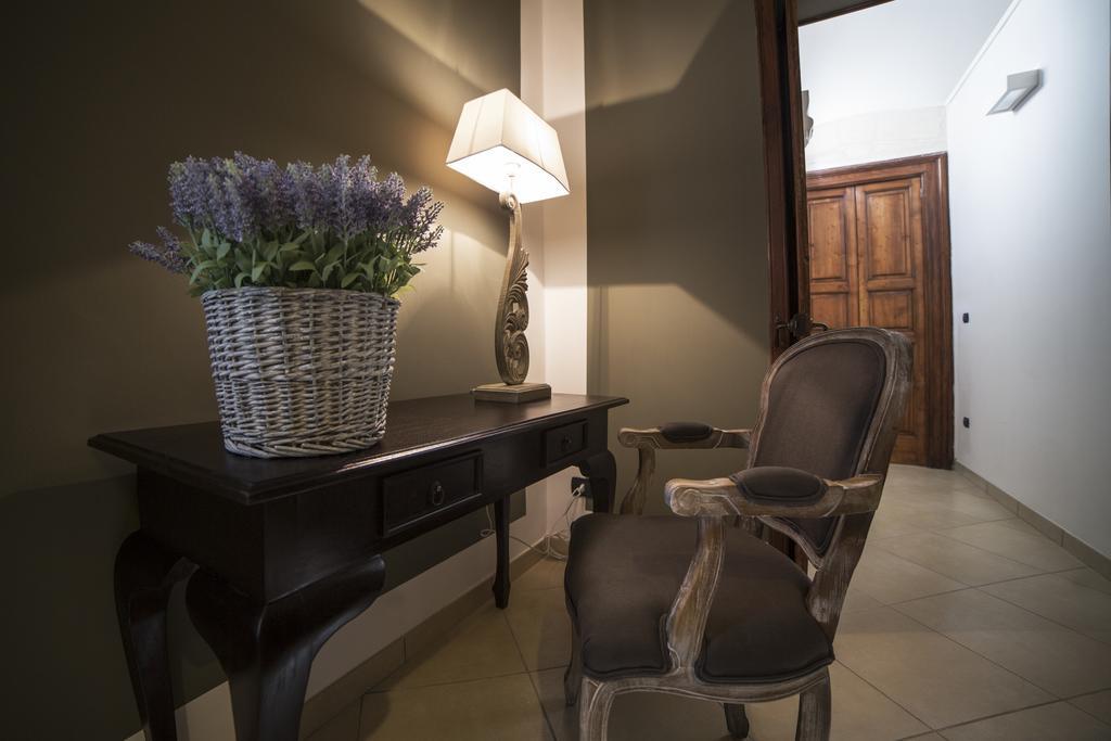 Santa Marta Suites & Apartments Лечче Номер фото