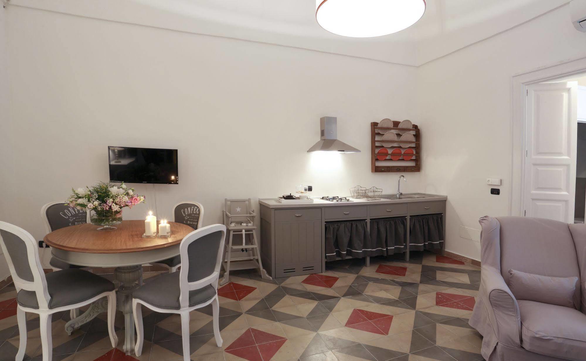 Santa Marta Suites & Apartments Лечче Экстерьер фото