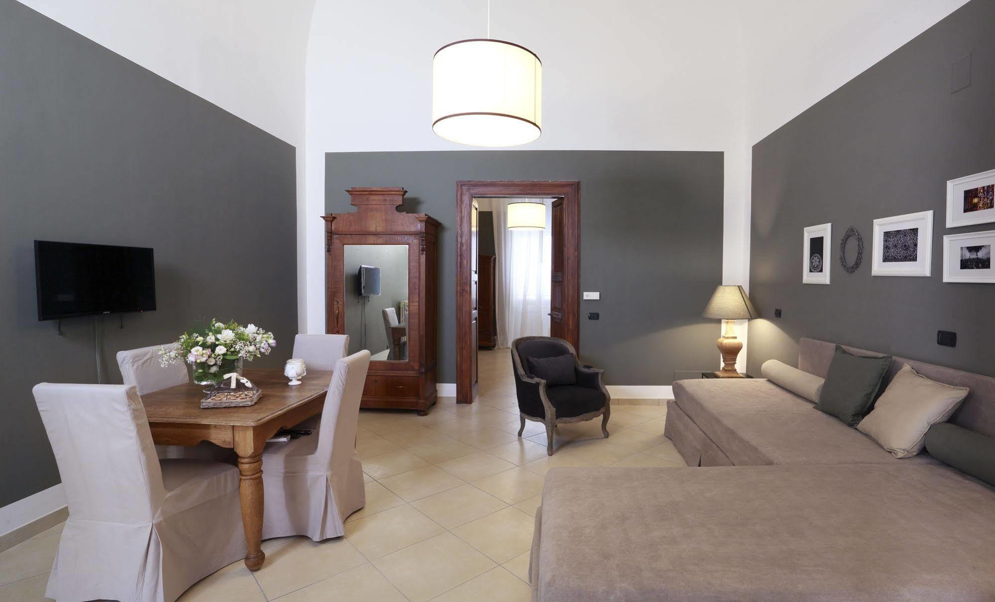 Santa Marta Suites & Apartments Лечче Экстерьер фото