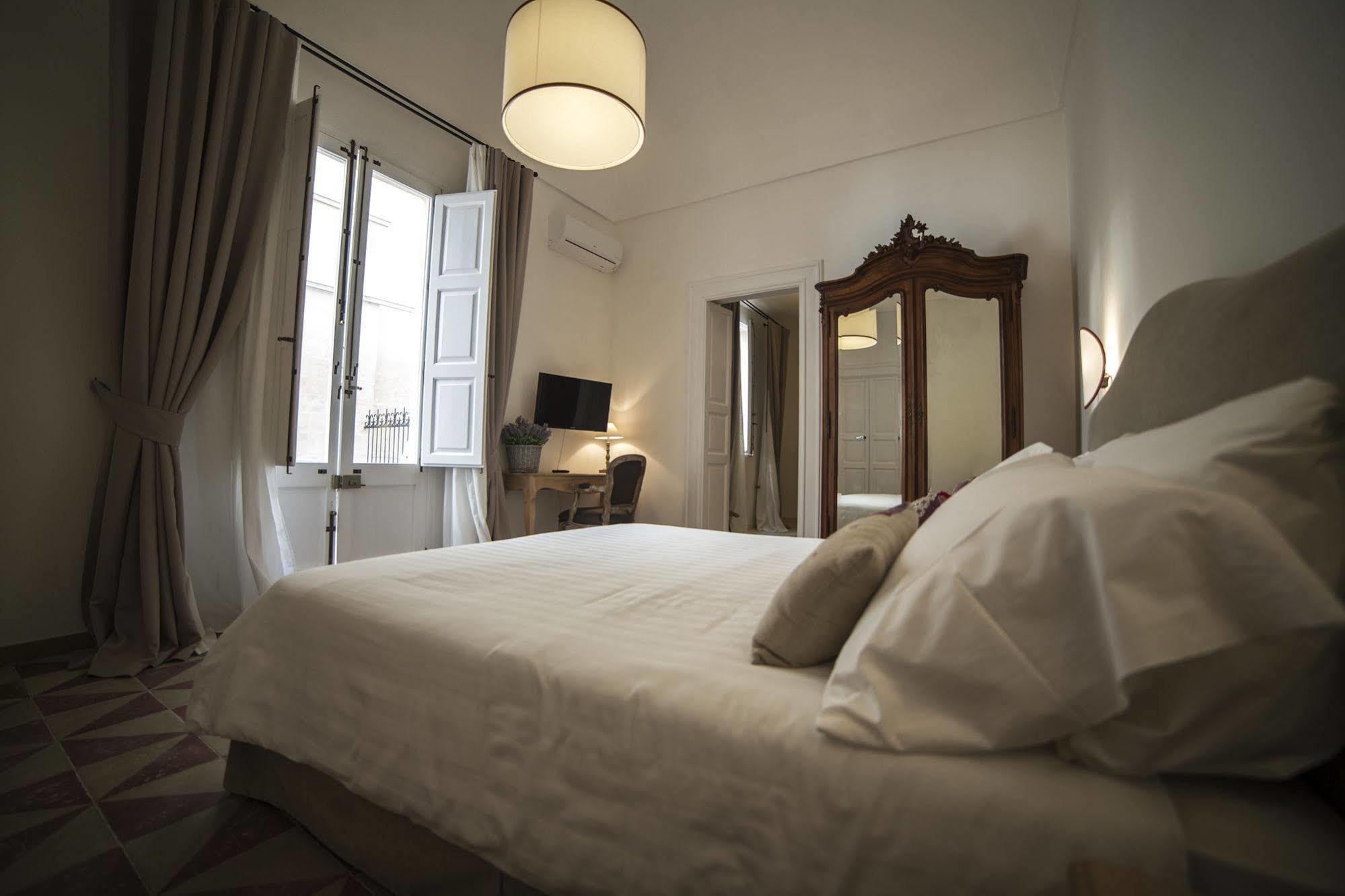 Santa Marta Suites & Apartments Лечче Экстерьер фото