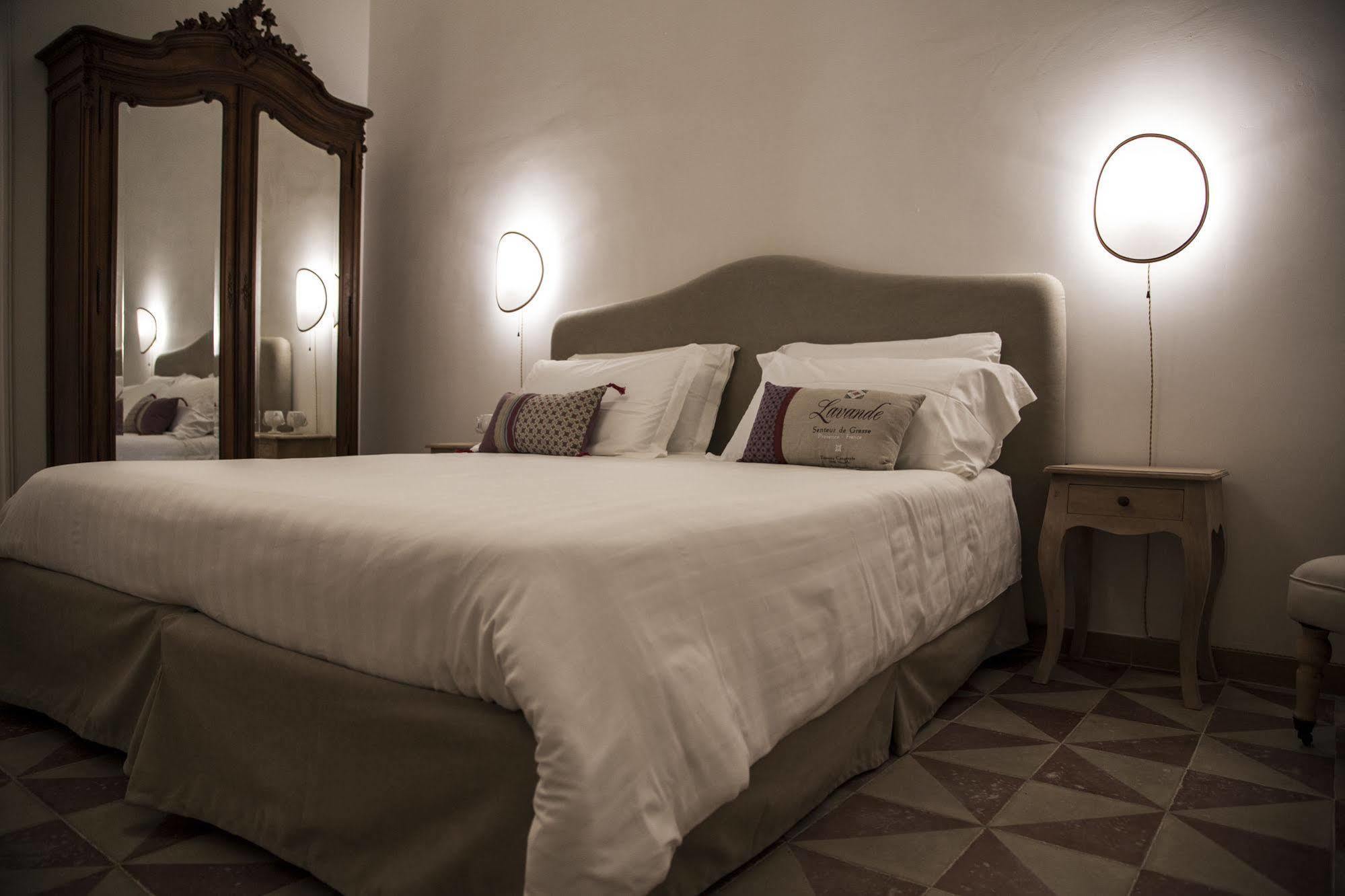 Santa Marta Suites & Apartments Лечче Экстерьер фото