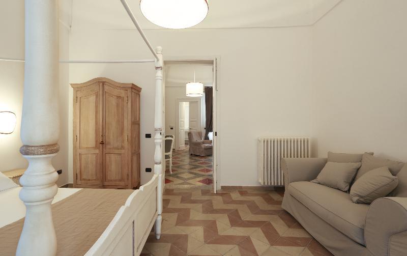 Santa Marta Suites & Apartments Лечче Экстерьер фото