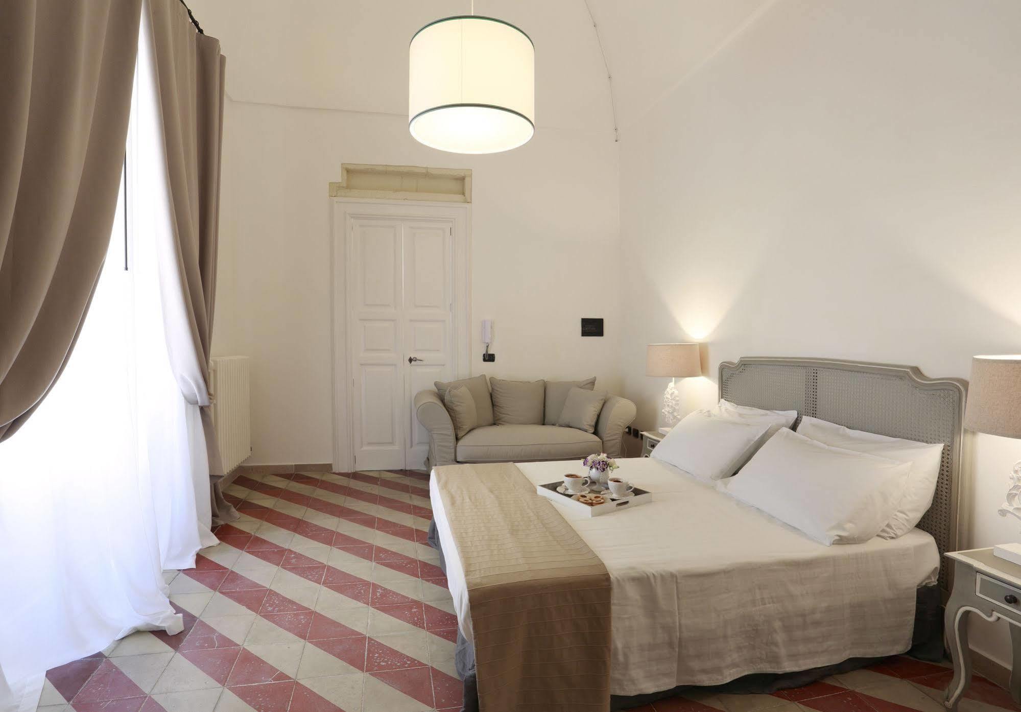 Santa Marta Suites & Apartments Лечче Экстерьер фото