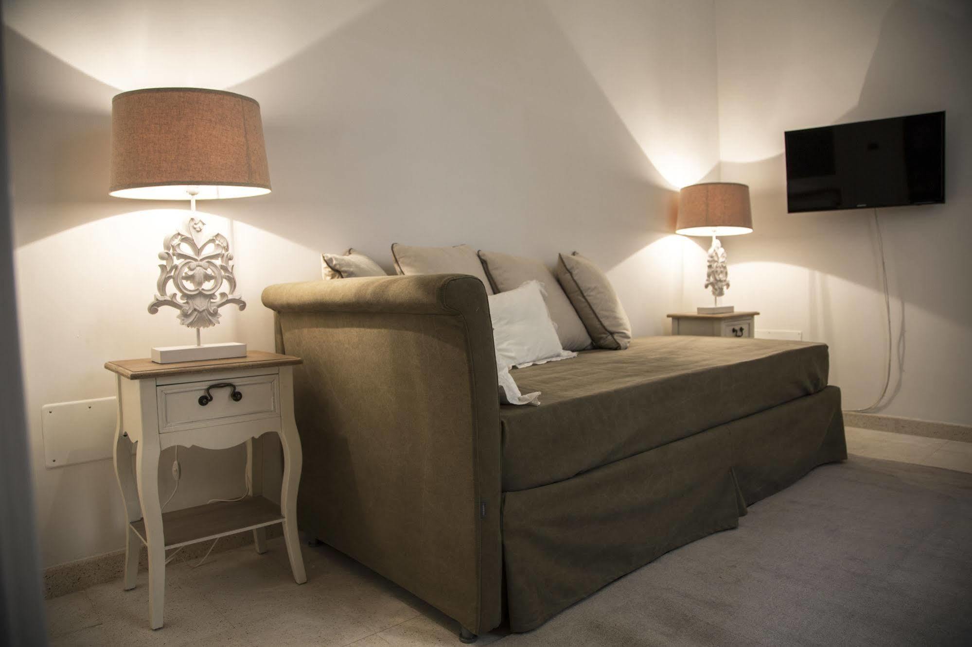 Santa Marta Suites & Apartments Лечче Экстерьер фото