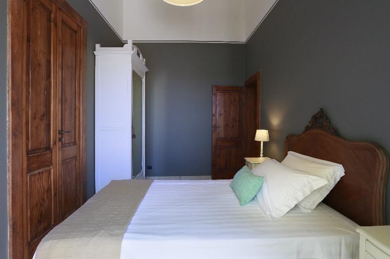 Santa Marta Suites & Apartments Лечче Экстерьер фото